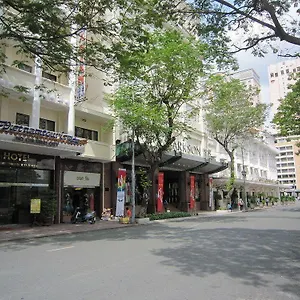 Asian *** Hô Chi Minh-Ville