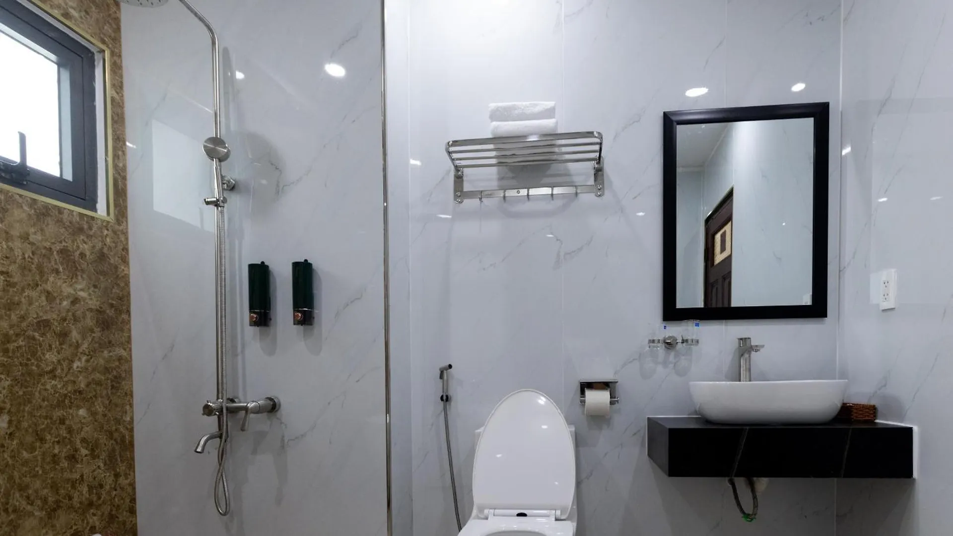 Binh Trieu Hotel - Go Vap Ho Chi Minh City
