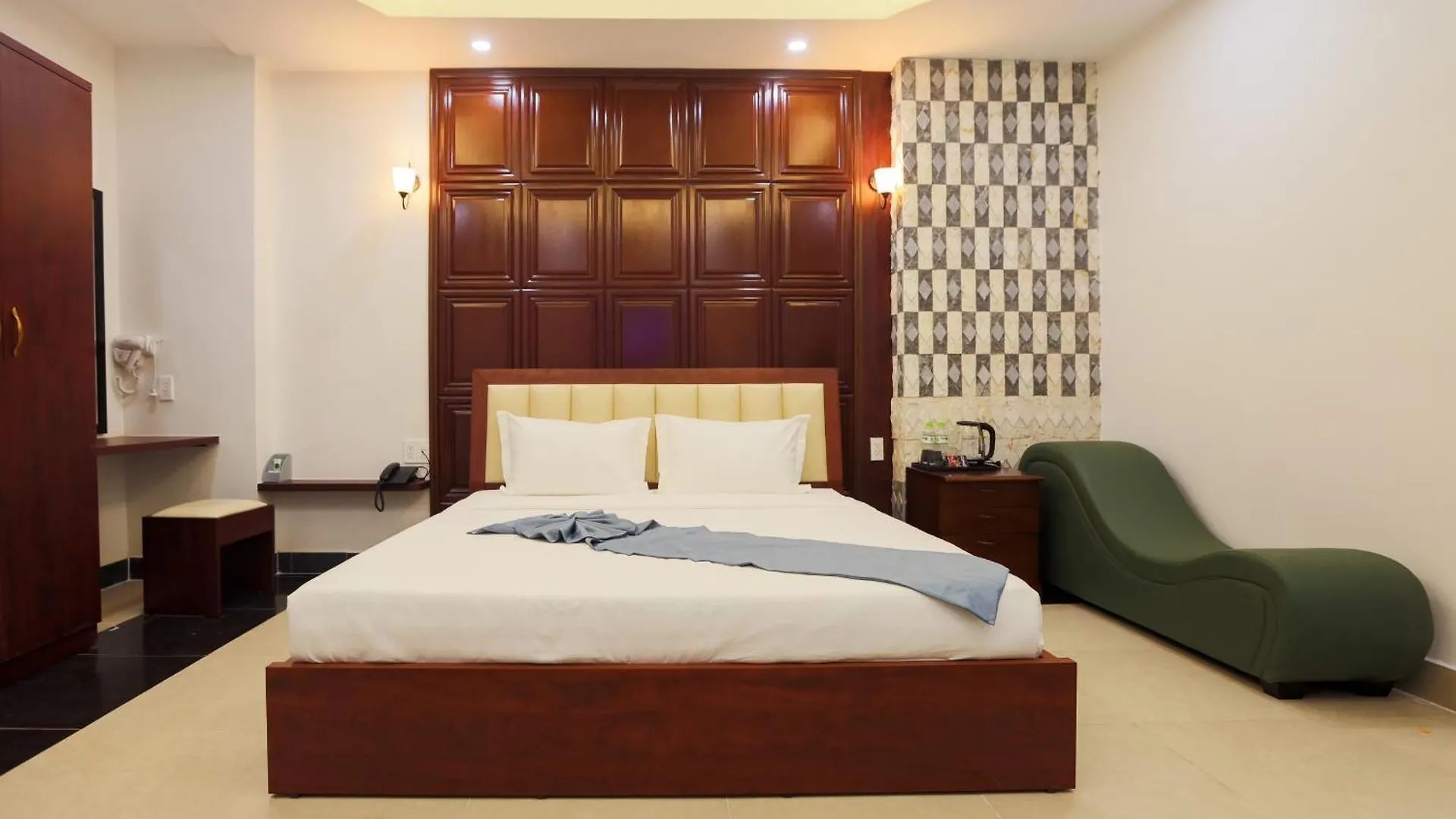 Binh Trieu Hotel - Go Vap Ho Chi Minh City 3*,
